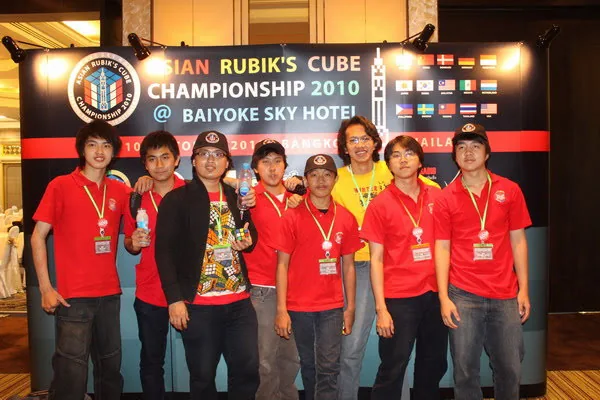 Para peserta Asian Rubik’s Cube Championship 2010